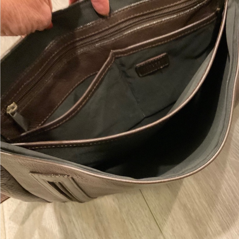 BARNEYS NEW YORK COLLECTION Brown Soft Leather Messenger Bag Made in Italy - Picture 3 of 10